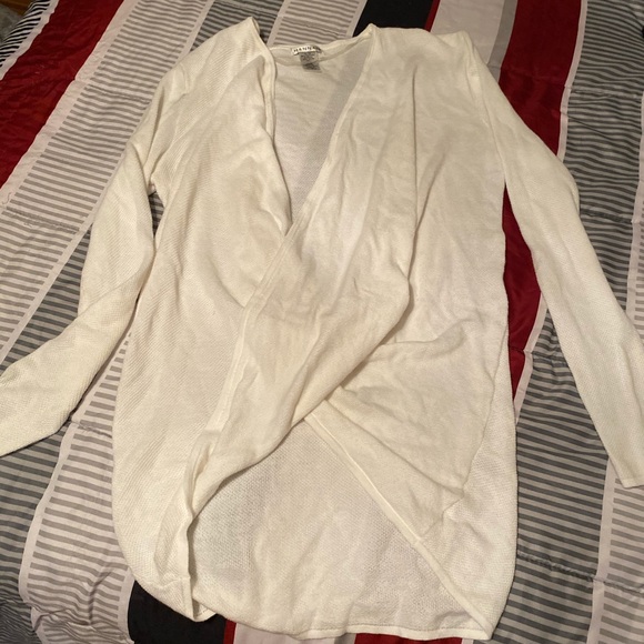 Hannah Sweaters - White crisscross sweater